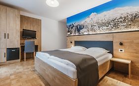 Toeroek Rooms, Bistro & Wellness